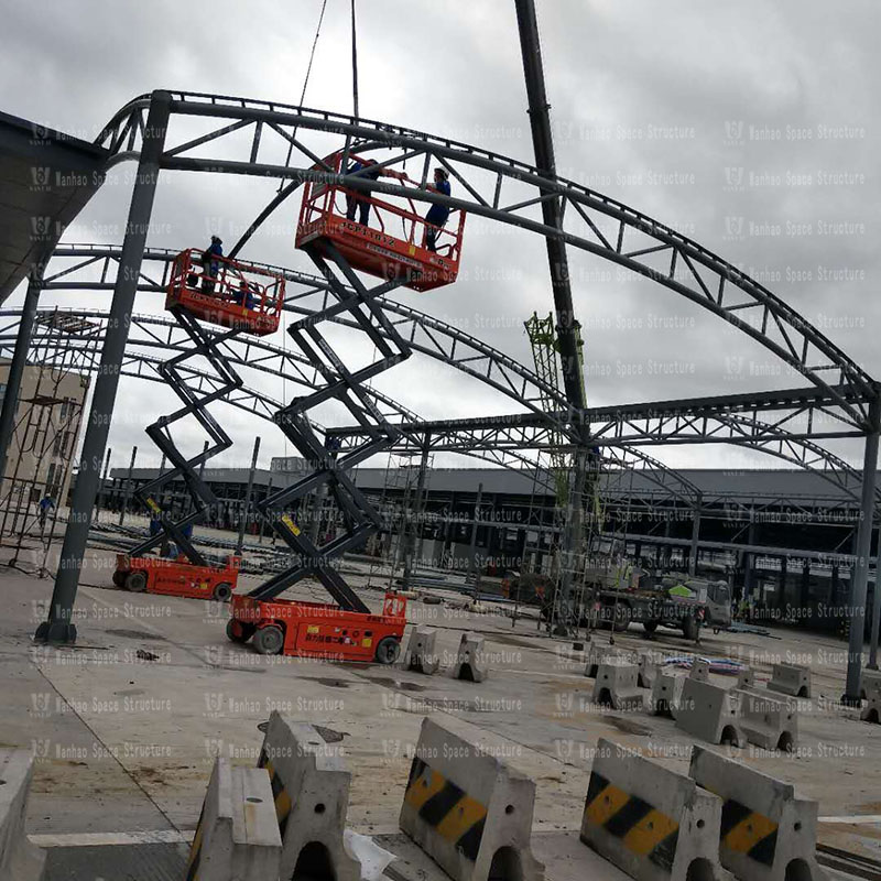 Steel structure construction of Fenghua Fangqiao agricultural and auxiliary steel structure canopy project Steel structure construction of Fenghua Fangqiao agricultural and auxiliary steel structure canopy project