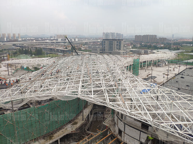 The steel structure of the membrane structure project of the Hangzhou Asian Games baseball (soft) ball sports and cultural center is being installed The steel structure of the membrane structure project of the Hangzhou Asian Games baseball (soft) ball sports and cultural center is being installed