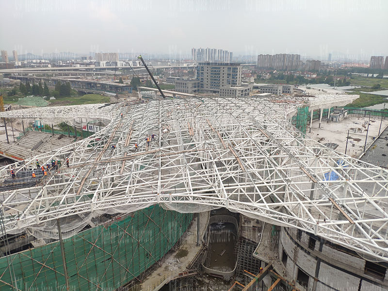 The steel structure of the membrane structure project of the Hangzhou Asian Games baseball (soft) ball sports and cultural center is being installed The steel structure of the membrane structure project of the Hangzhou Asian Games baseball (soft) ball sports and cultural center is being installed
