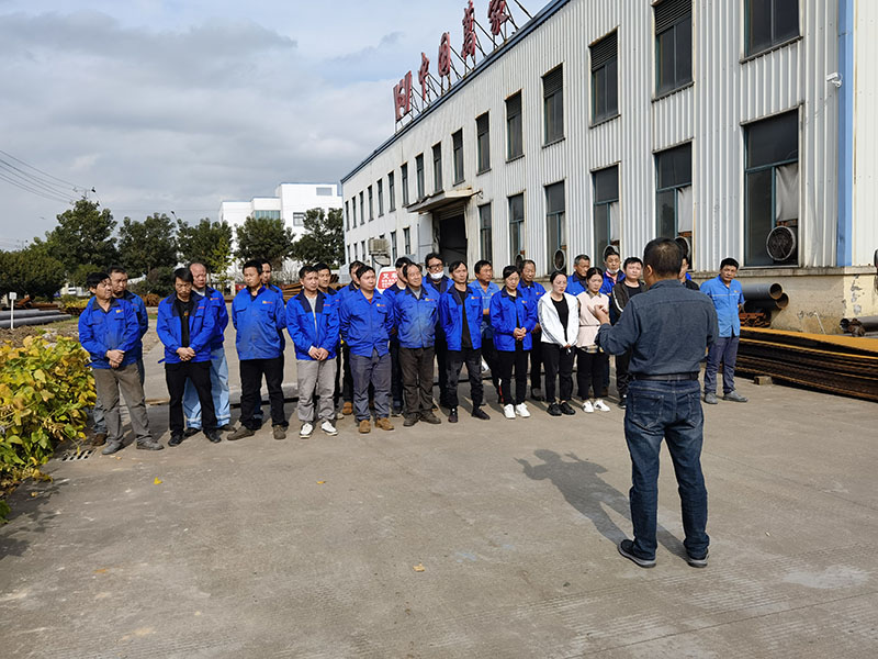 Mobilization meeting for the film structure project of the Asian Games baseball (soft) arena and the host venue of the Asian Cup in Chongqing Longxing Football Stadium