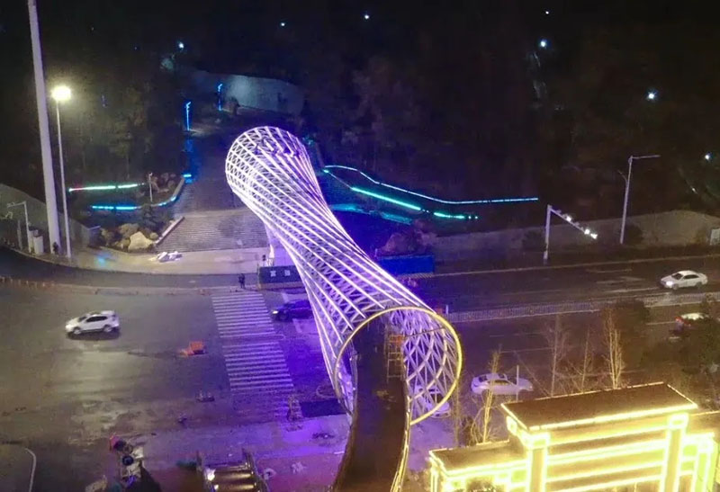 Did Xiaoman's waist "fall down"?cid=23