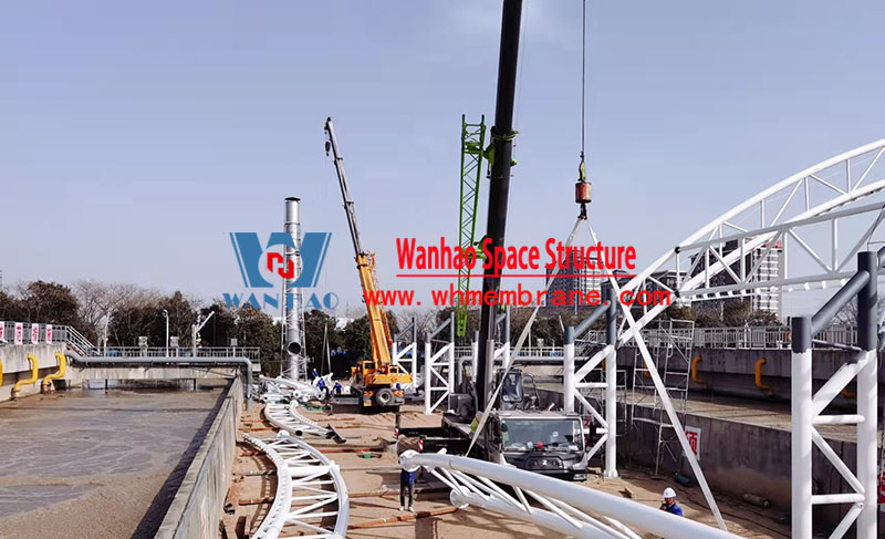 The anaerobic tank vertical mask of the first-phase oxidation ditch sealing upgrade and renovation project of Bozhou Sewage Treatment Plant has been stretched The anaerobic tank vertical mask of the first-phase oxidation ditch sealing upgrade and renovation project of Bozhou Sewage Treatment Plant has been stretched