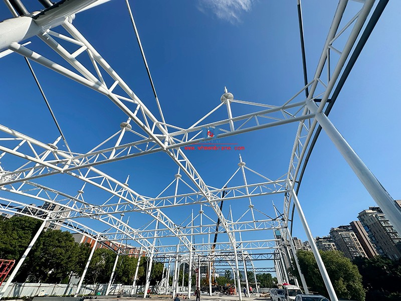Wenzhou Huimin Road west green stadium steel film structure project completed Wenzhou Huimin Road west green stadium steel film structure project completed