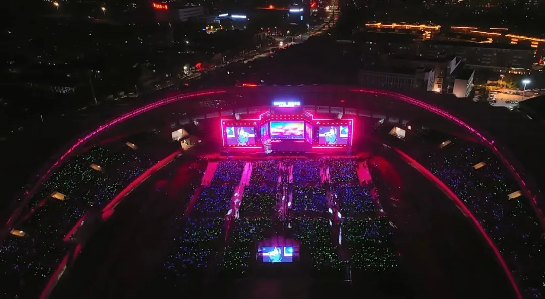 Pingyang Sports Center Stars Concert! More than 10,000 people watching, the scene hot High singing!