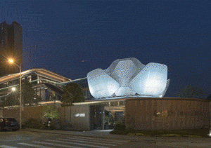 "Eye of the Xiangjiang River"