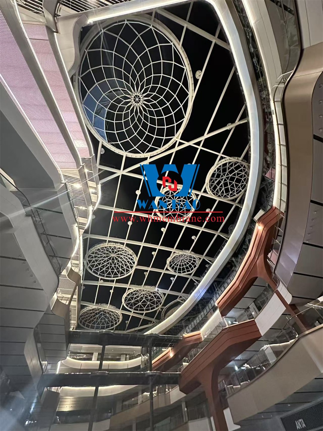 Guangzhou Conghua Fenghuang Xintiandi commercial Street skycurtain project: ETFE PTFE membrane structure to create a smart city