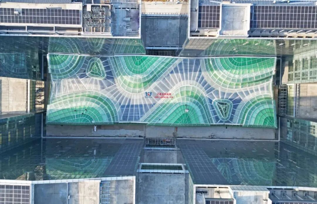 مظلة ممر بودو سين فالي في هانغتشو بهيكل وسائد هوائية من ETFE وPTFE