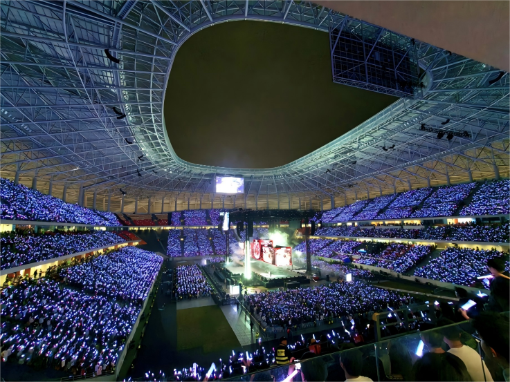 هيكل غشائي كابلي  ETFEلملعب لونغشينغ لكرة القدم في تشونغتشينغ، الصين