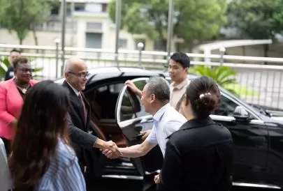 زيارة العملاء